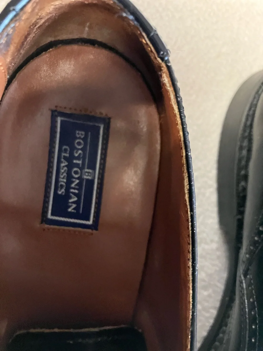 Bostonian Black Leather Wingtip Lace-Up Oxfords